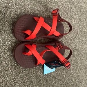 Brand new men’s Chaco sandals